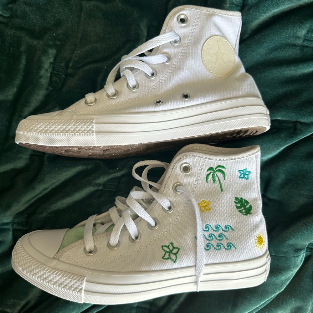 NEW Converse high tops